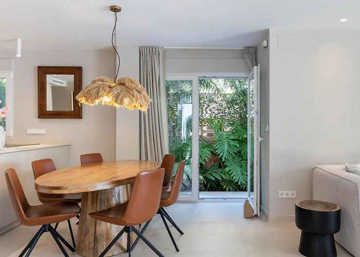 El Patio De Marinas - De Luxe