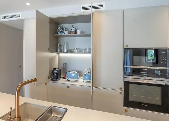 El Patio De Marinas - De Luxe