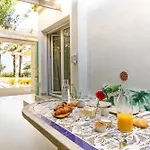 El Patio De Marinas - De Luxe